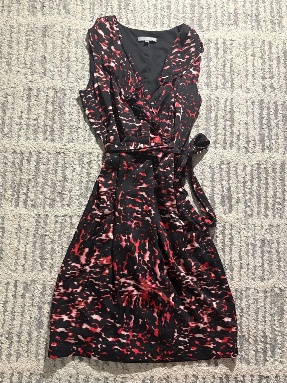 Classiques entier black red pink ruffle silk wrap dress size 10